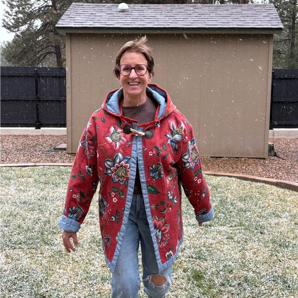 Handmade Quilted Floral Red Women's Jacket - Picture 12 of 13